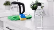 Ezt a 3 dolgot soha ne tisztítsd ecettel: többet árthatsz vele, mint gondolnád